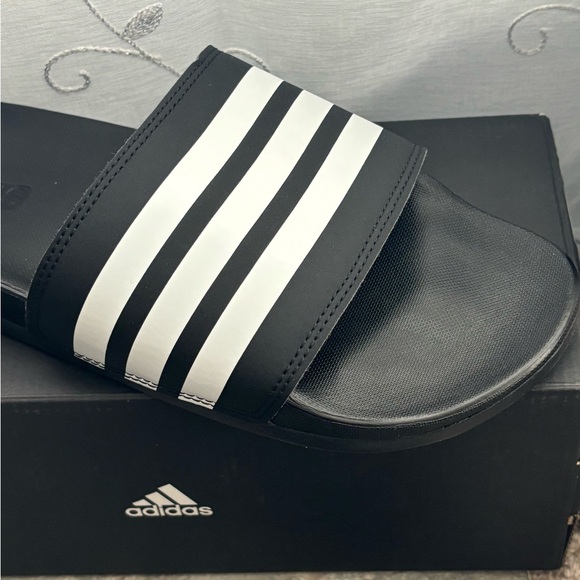 Adidas Adilette Comfort Women’s Slide Black Sandals - Picture 3 of 5